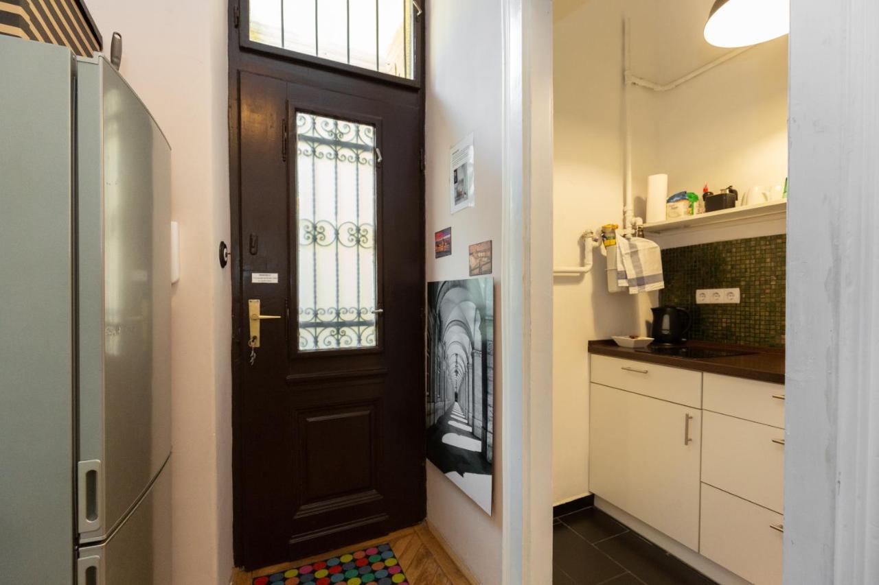 Bien Apartment Budapest Exteriör bild