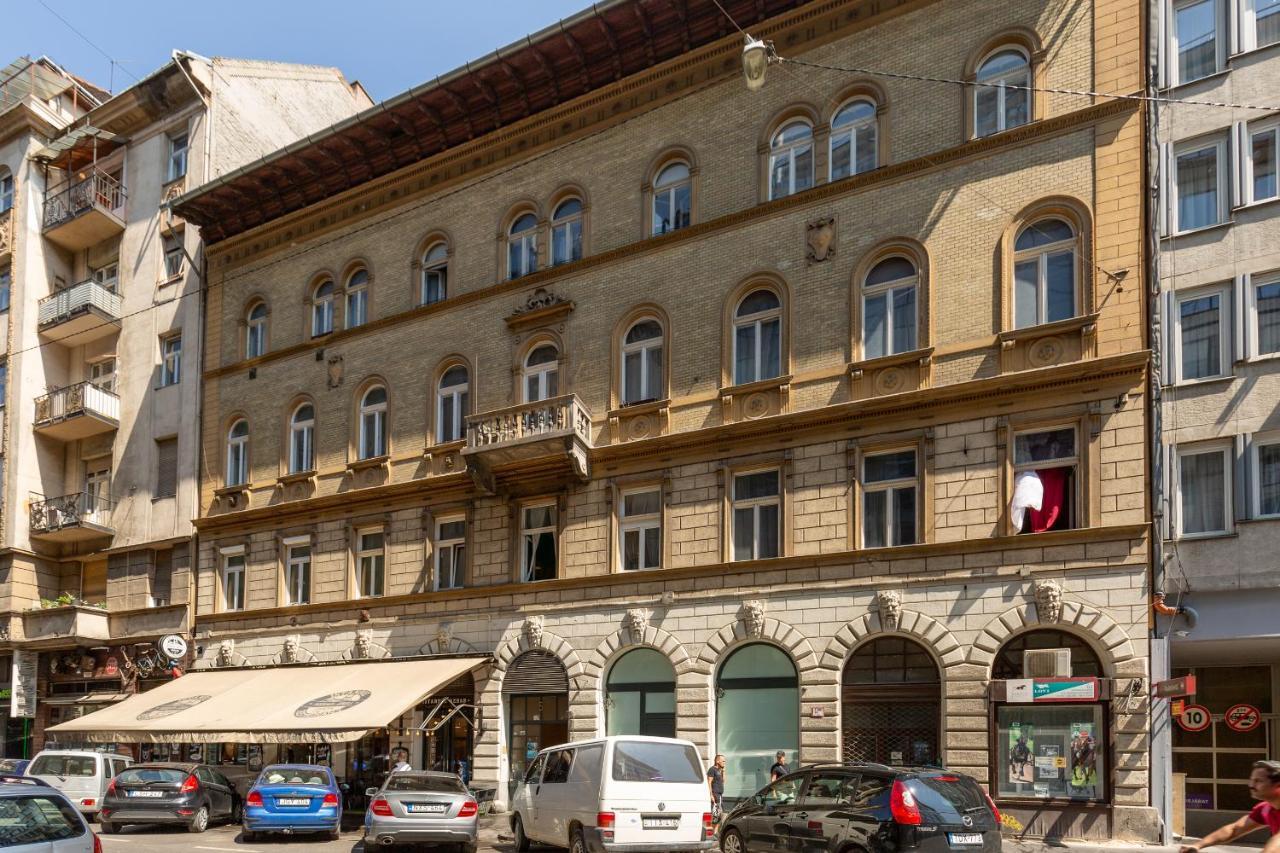 Bien Apartment Budapest Exteriör bild