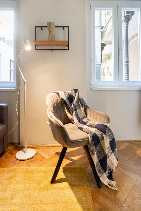 Bien Apartment Budapest Exteriör bild