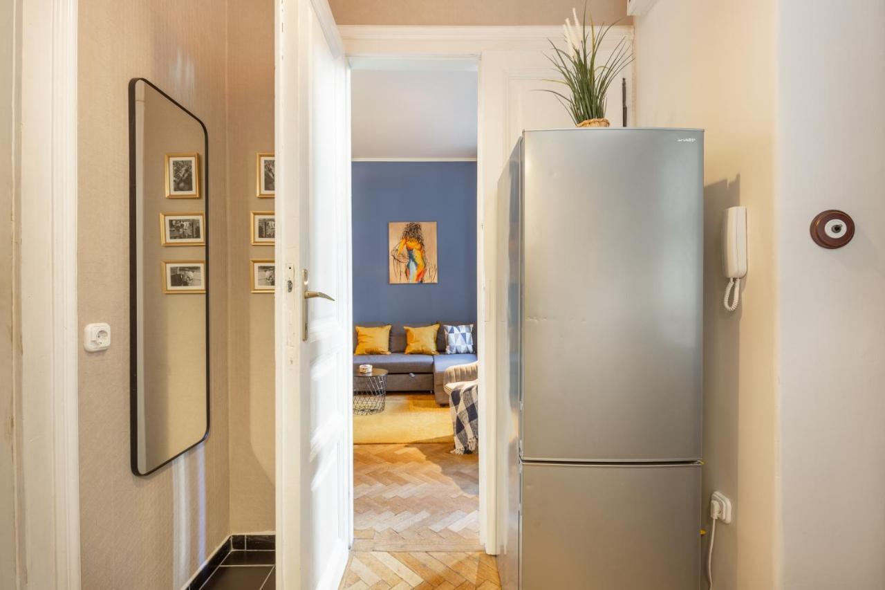 Bien Apartment Budapest Exteriör bild